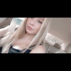 Meet your Posher, Julieann